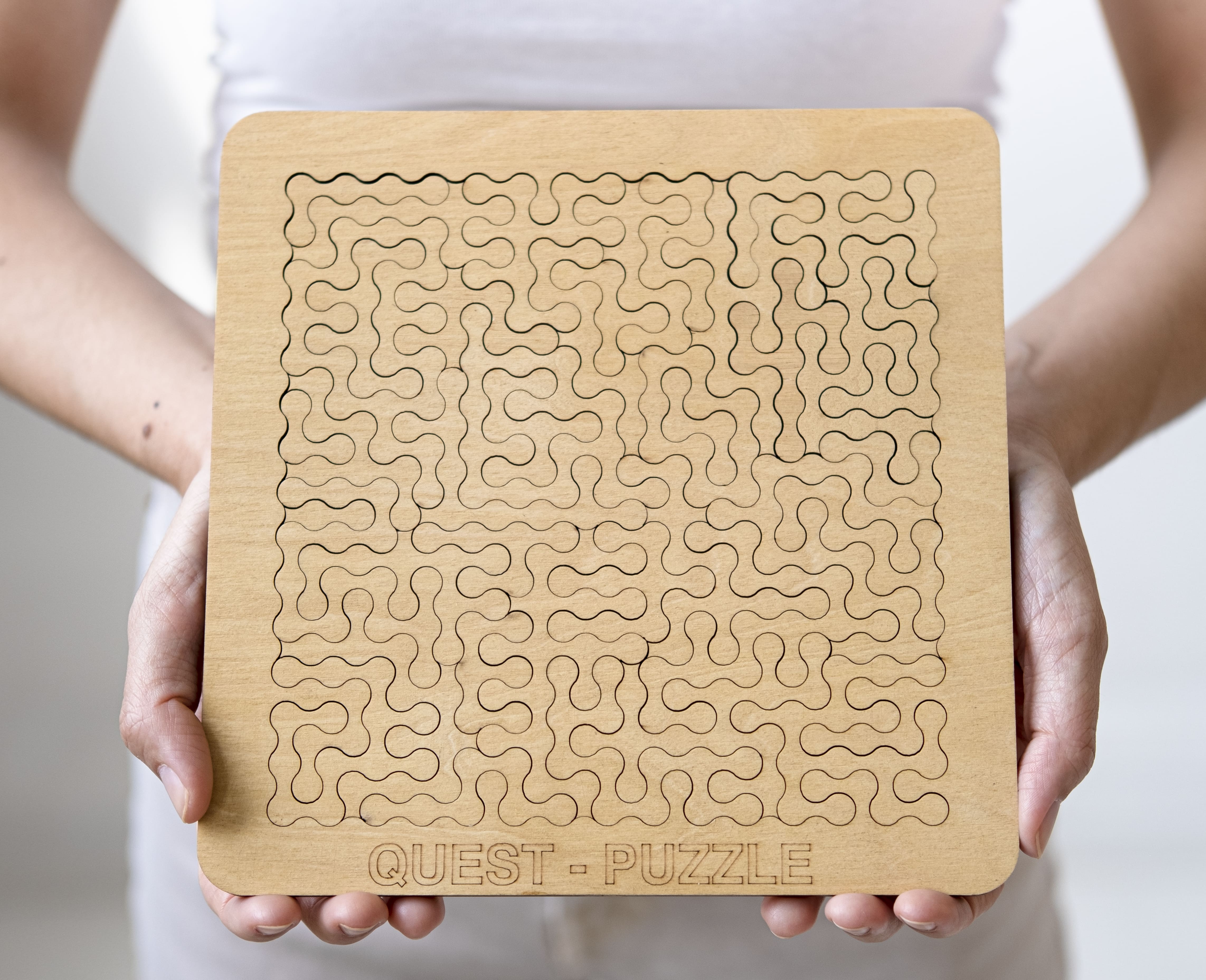 Fotos und Abbildungen von Quest Puzzle. ESC WELT.